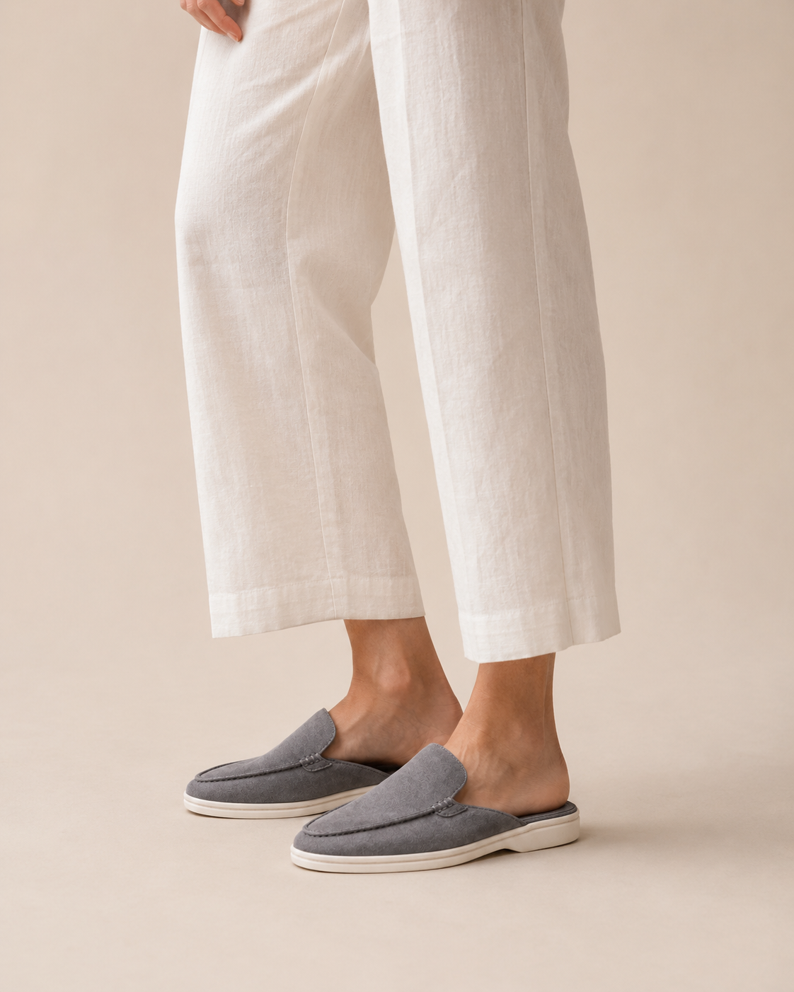 Lady Dark Grey Yacht Slipper