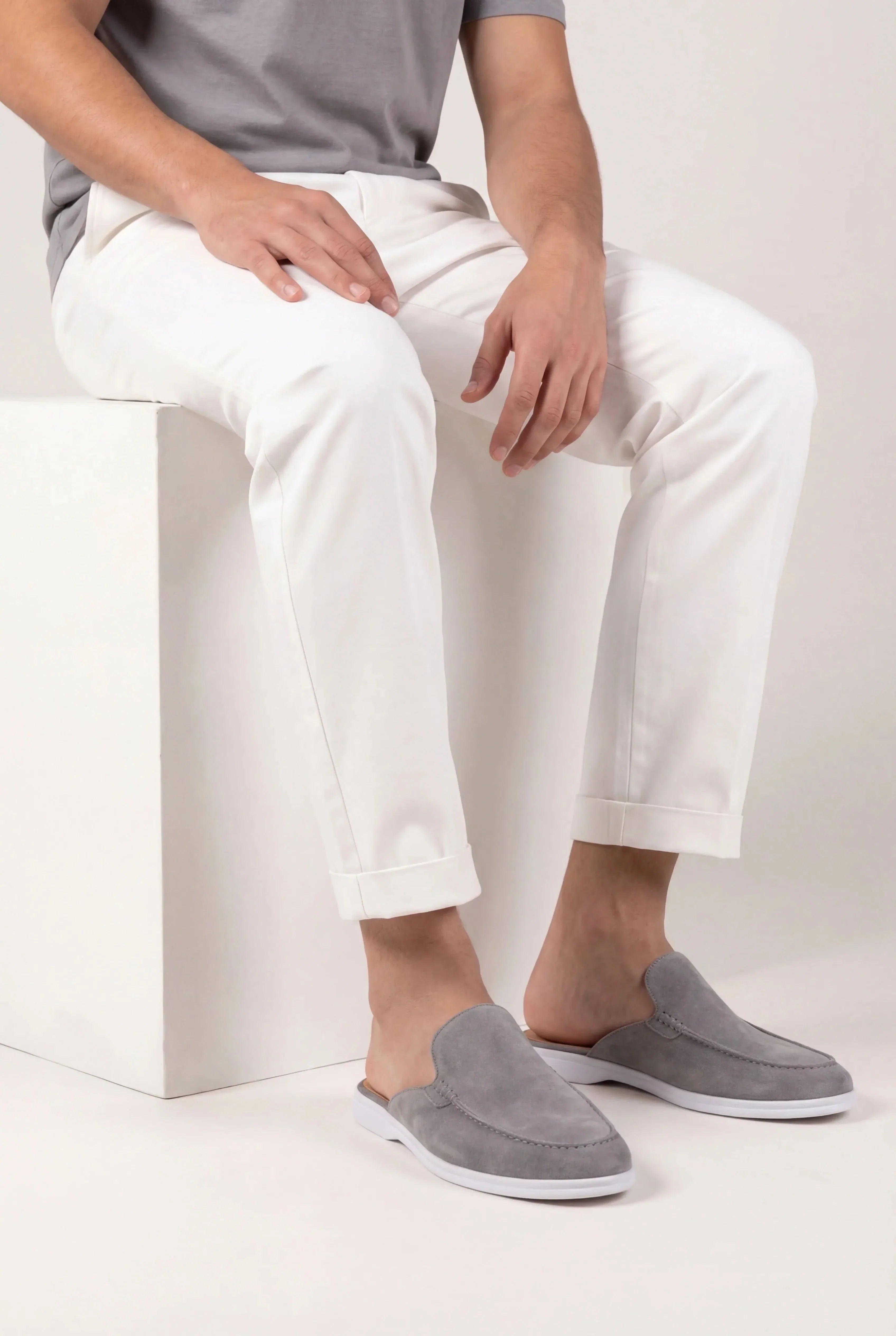 Grey Suède Yacht Mule