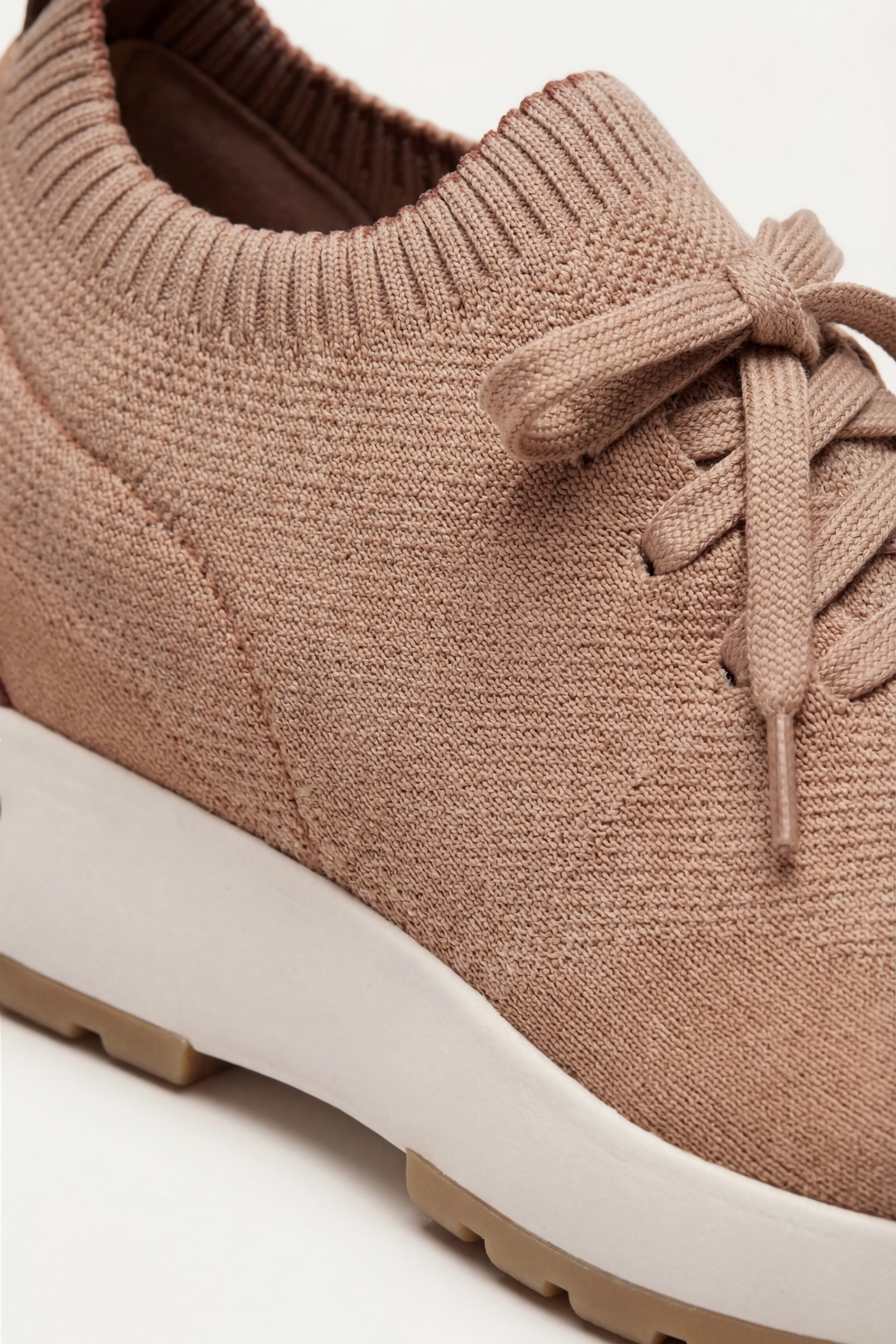 Moreno Mesh Slip-On Beige