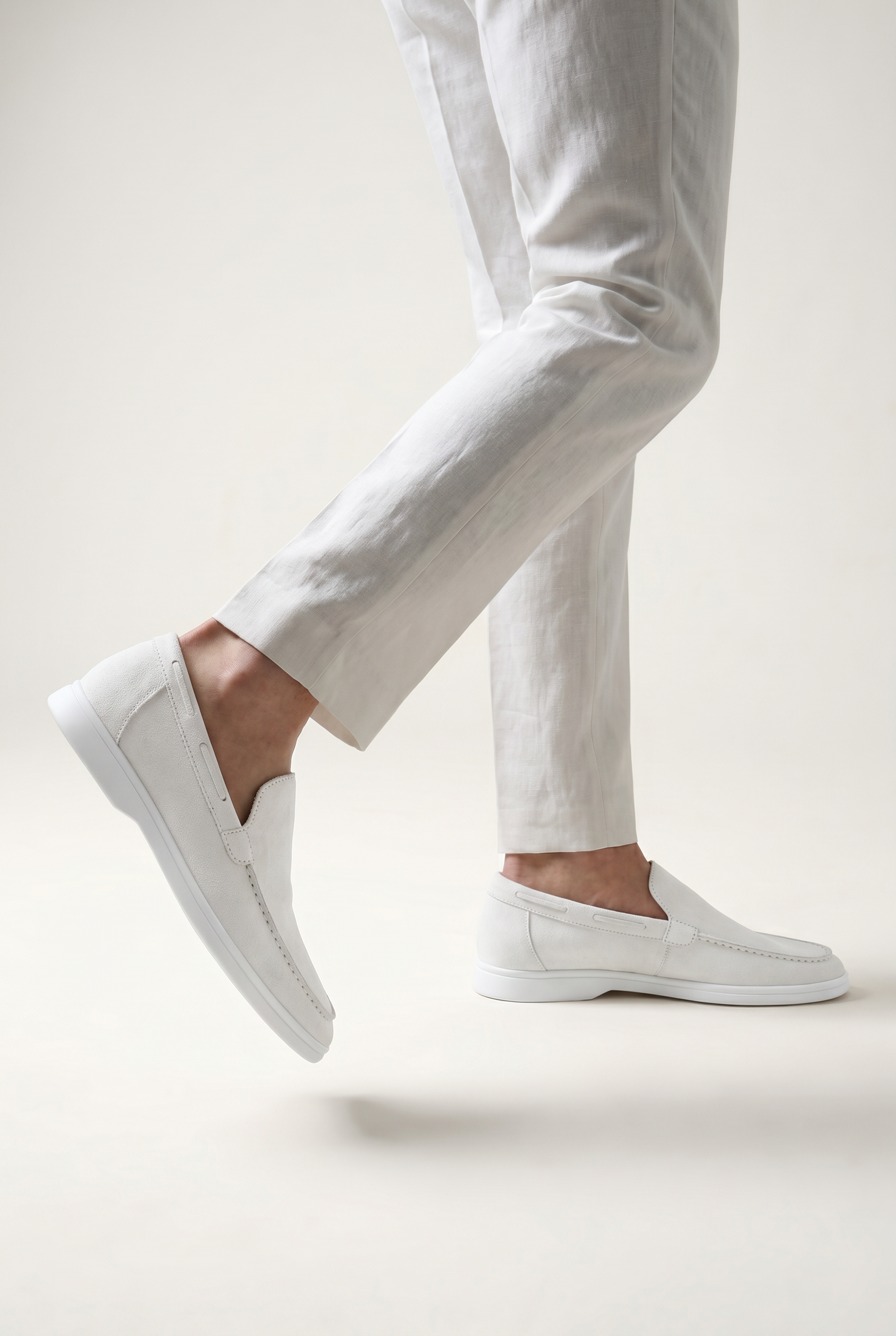 Moreno Classic Suède Loafer White