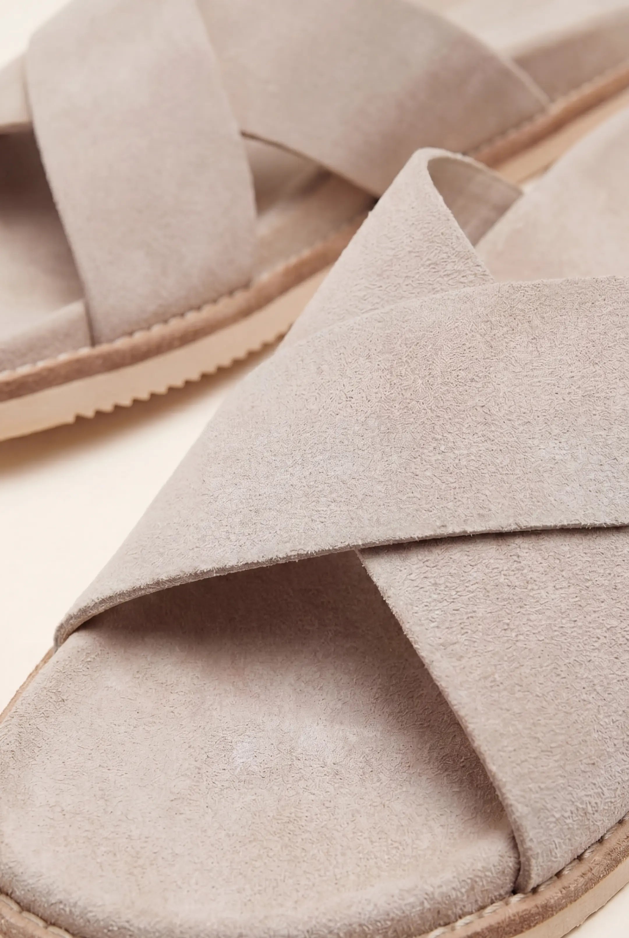Brescaro Suède Cross-Strap Slide Beige