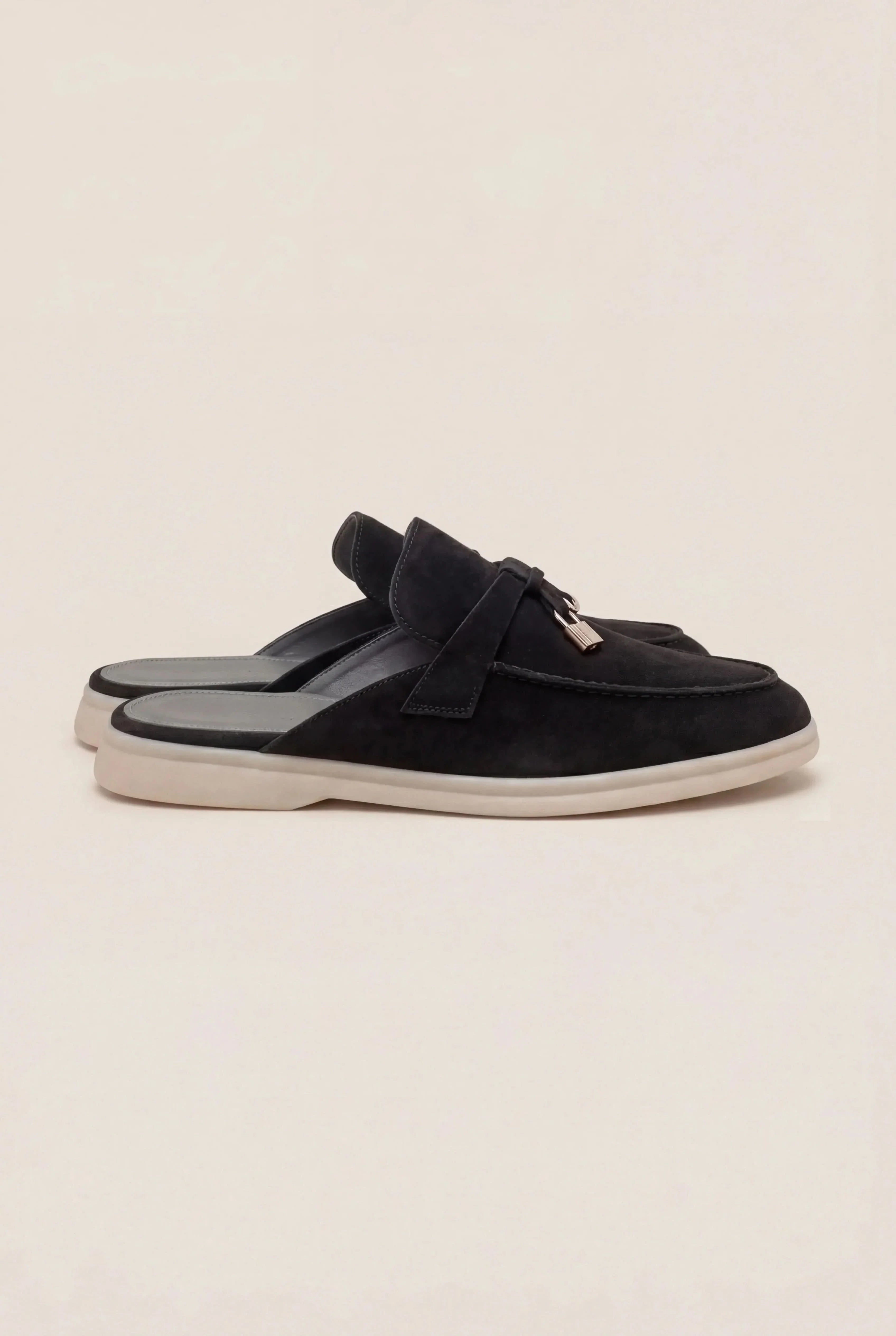 Black Explorer Mule